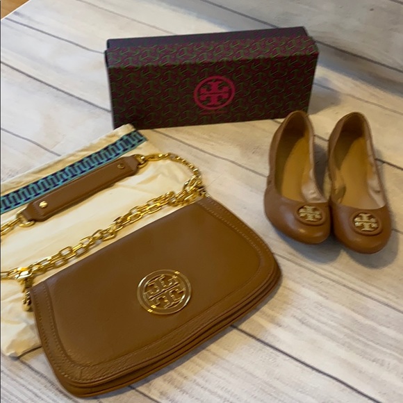 Tory Burch crossbody/ clutch in royal tan - Picture 7 of 8